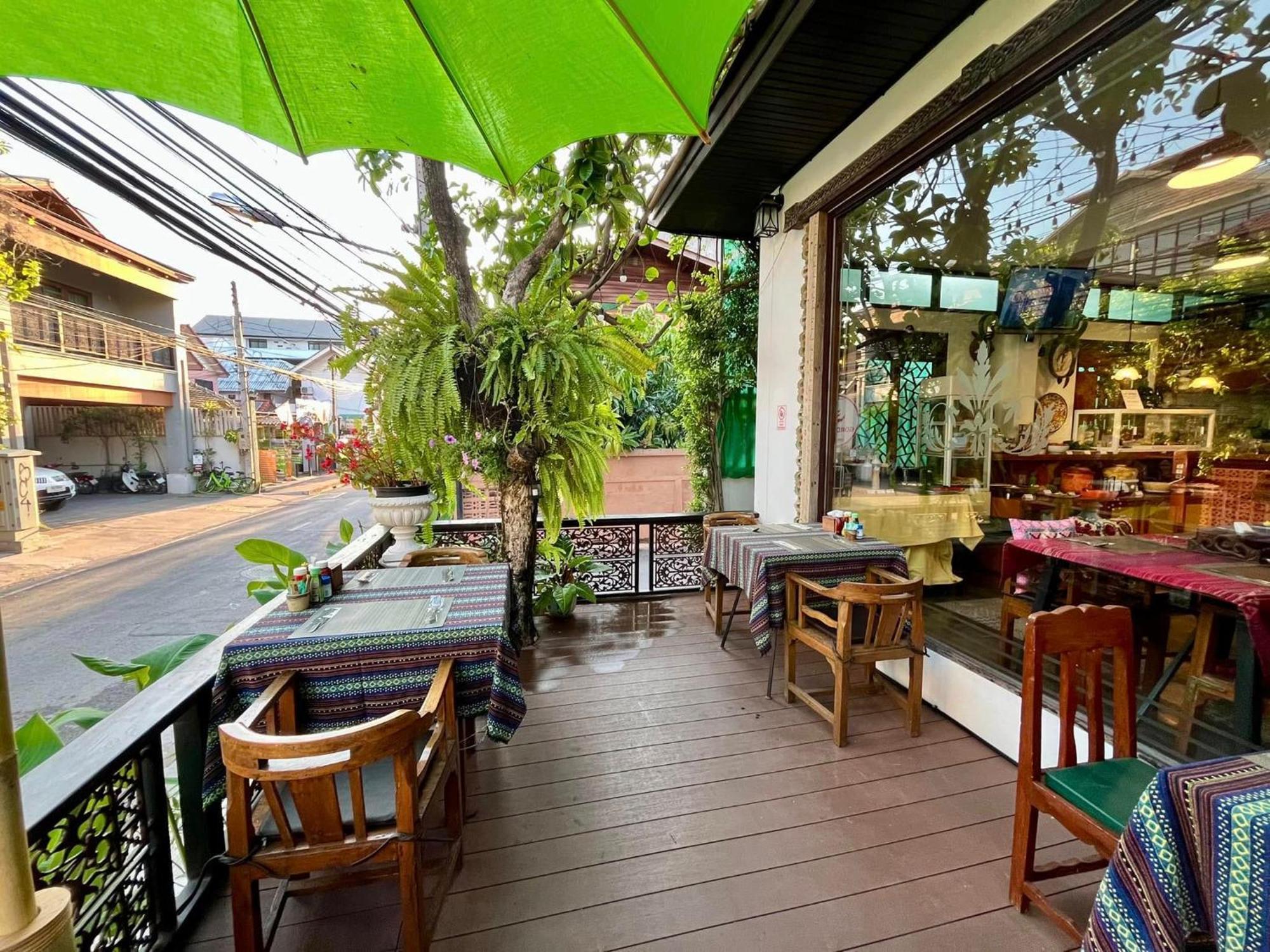 Baan Huenphen Boutique Hotel Chiang Mai Eksteriør billede