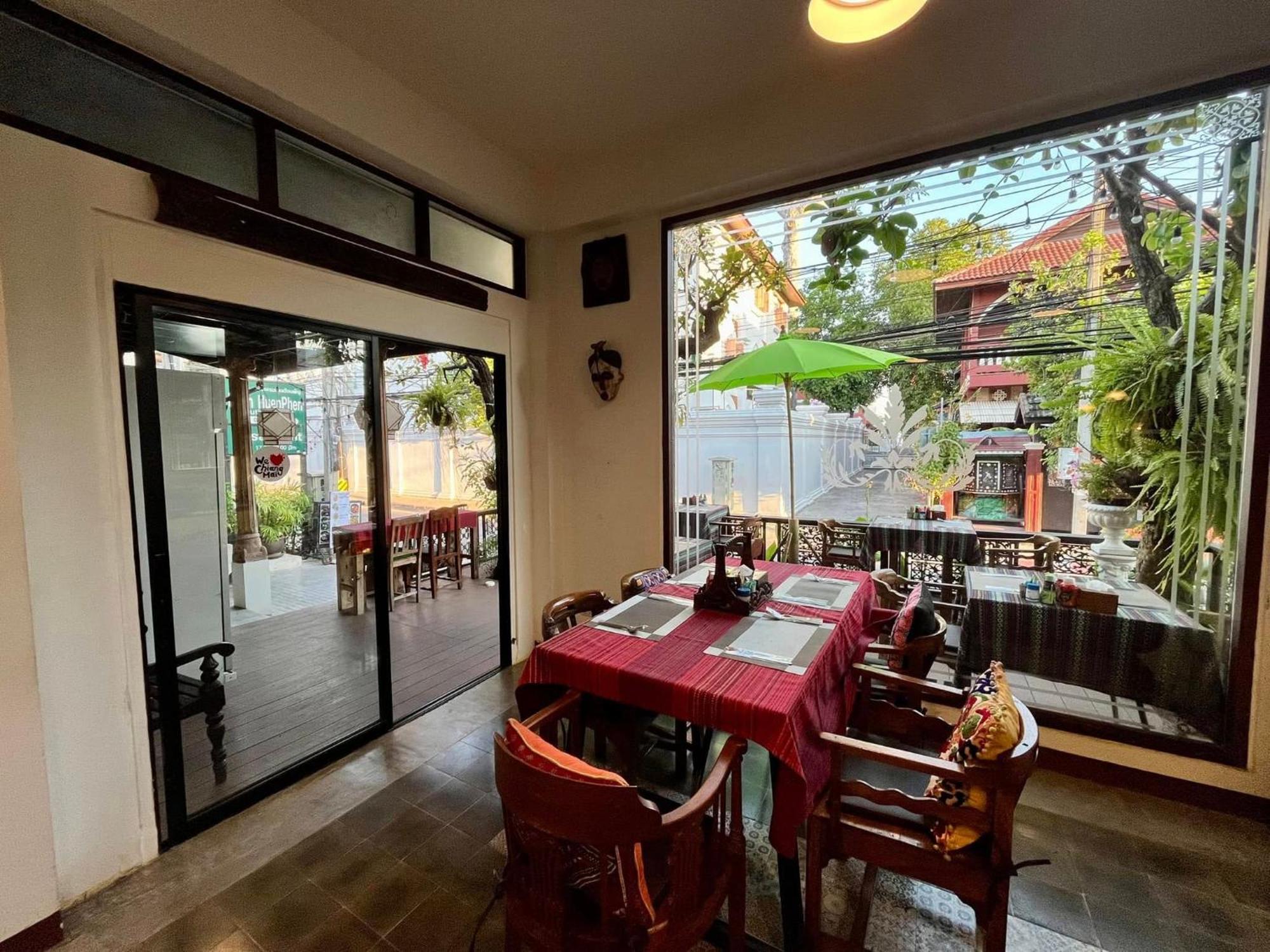 Baan Huenphen Boutique Hotel Chiang Mai Eksteriør billede